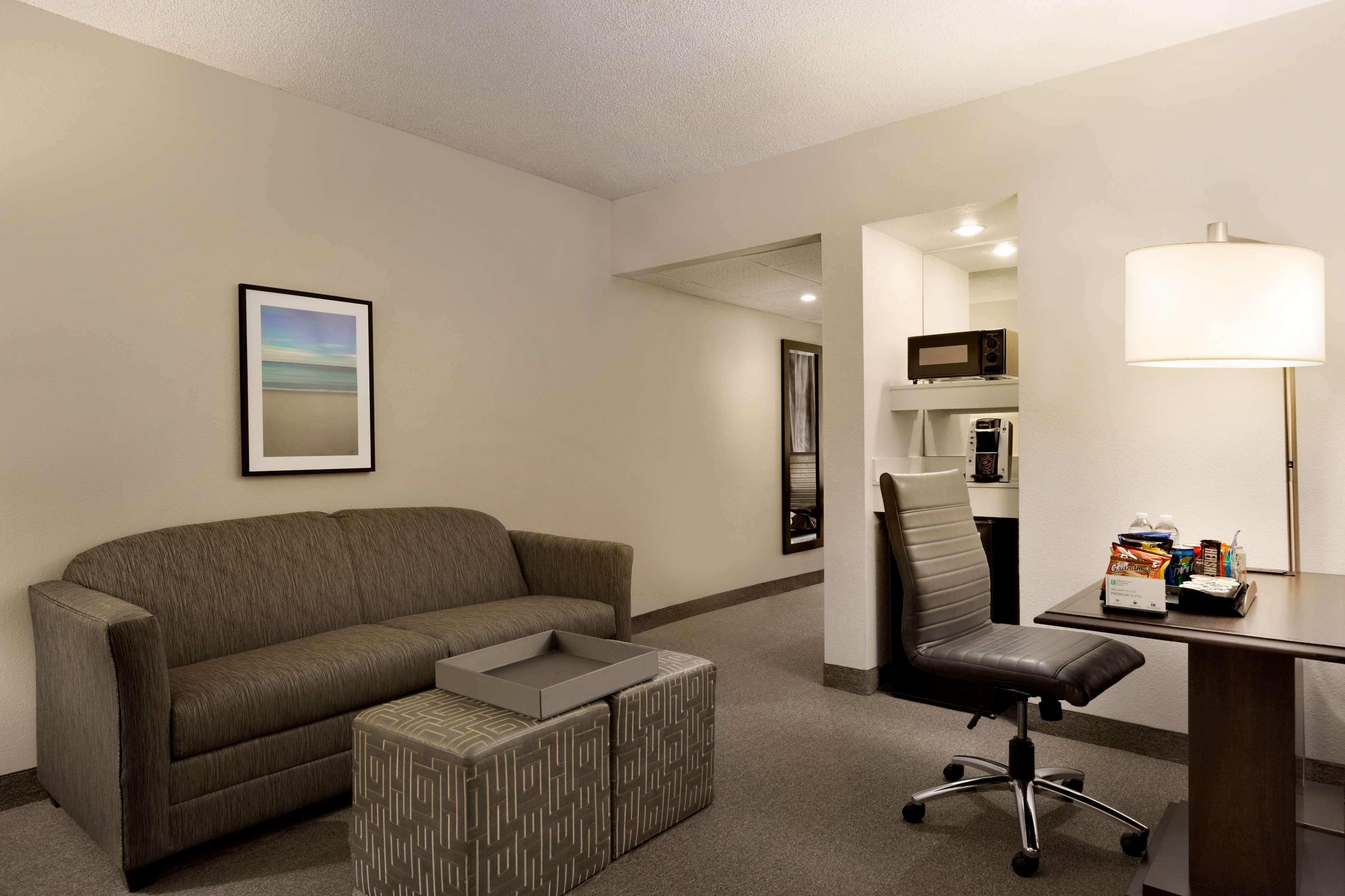 Embassy Suites Boca Raton Bagian luar foto